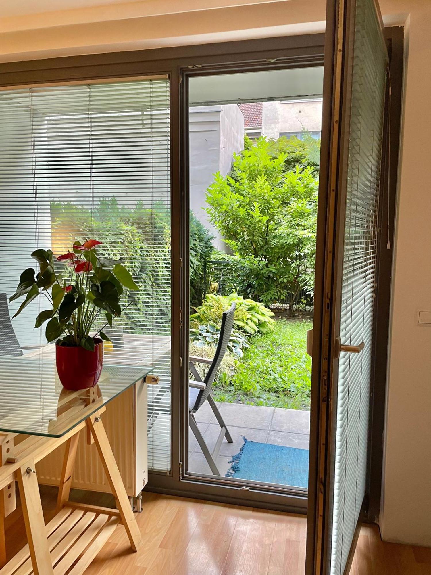 Apartment Mit Logia Und Kleinen Garten In Zentraler Lage 2 Wien