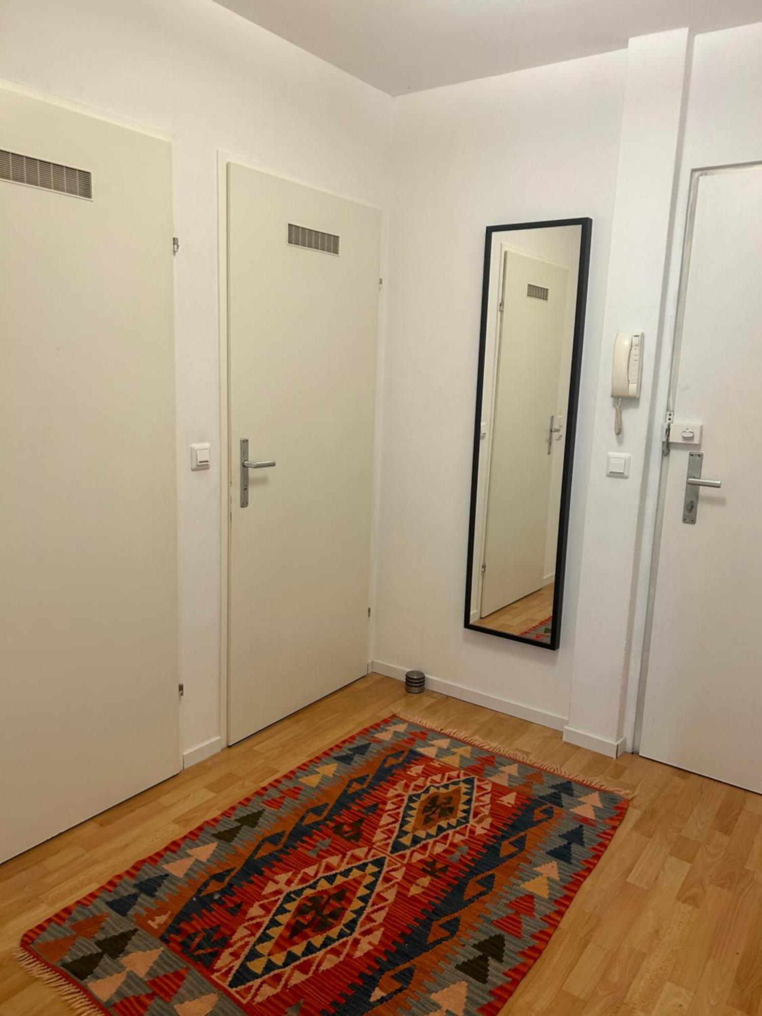 Apartment Mit Logia Und Kleinen Garten In Zentraler Lage 2 Wien